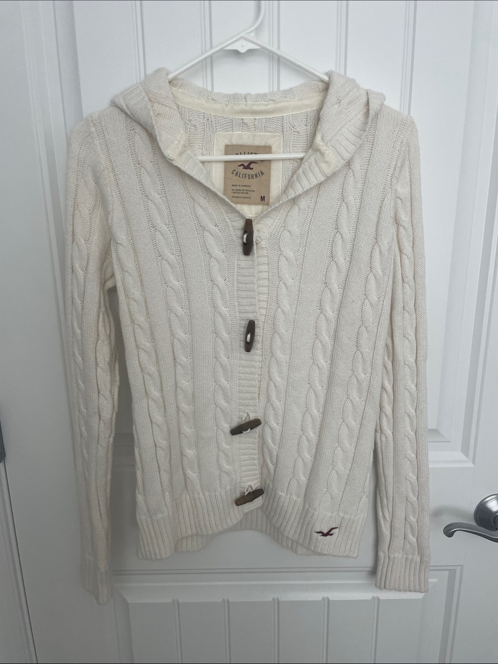 Hollister Ivory Cable-Knit Hooded Cardigan with Toggle Buttons